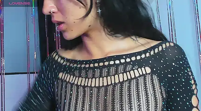 Snapshot of Cleo_Hott chatting on 02/11/25, 03:18 Cleo Hott online show from 02/11/25, 03:18