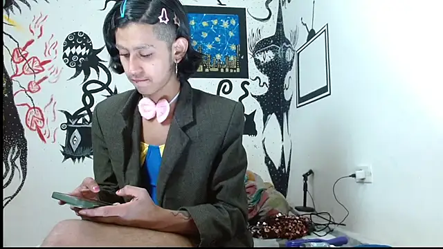 boysLittle online show from 10/07/25, 03:14