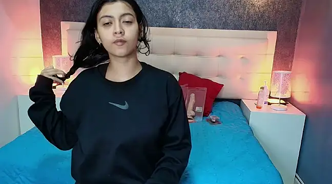 Snapshot of gabriela_cortez chatting on 02/10/25, 07:38 gabriela cortez online show from 02/10/25, 07:38