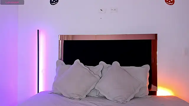 Carorosse online show from 10/24/25, 07:32