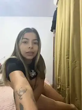 Snapshot of ninfduda chatting on 02/16/25, 12:30 ninfduda online show from 02/16/25, 12:30