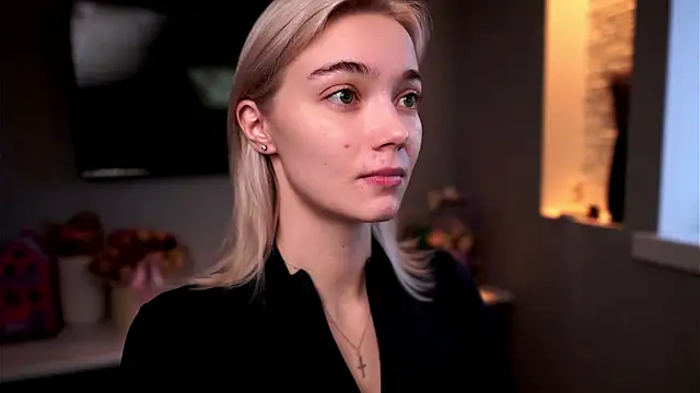 Snapshot of ileanacampbe chatting on 01/14/25, 05:08 ileanacampbe online show from 01/14/25, 05:08