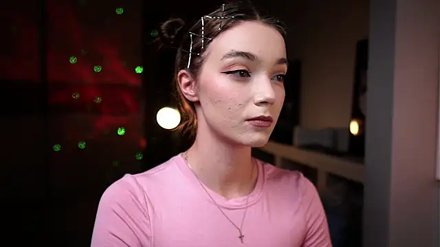 Snapshot of ileanacampbe chatting on 11/12/25, 04:57 ileanacampbe online show from 11/12/25, 04:57