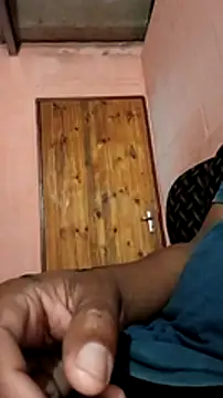 Snapshot of bshabza chatting on 01/28/25, 06:17 bshabza online show from 01/28/25, 06:17