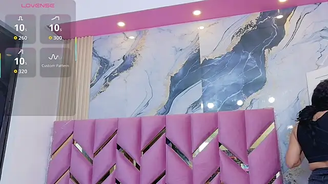 hotiergirl online show from 11/15/25, 12:23