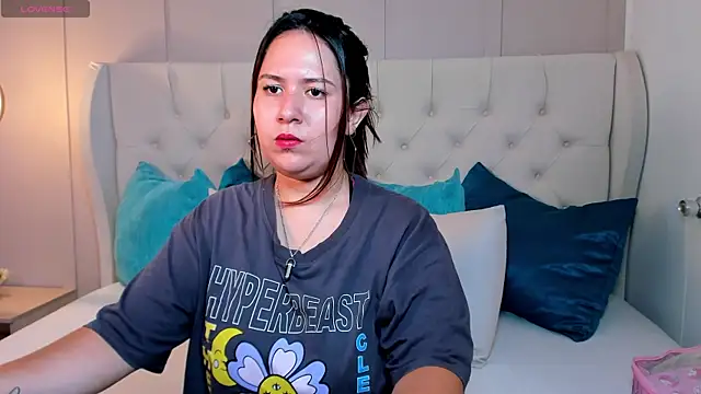 zoes milee online show from 09/17/25, 02:19