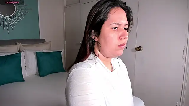 zoes milee online show from 09/19/25, 11:22