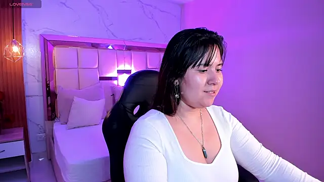 zoes milee online show from 11/14/25, 11:09