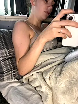 VioletxBlue online show from 10/13/25, 09:53