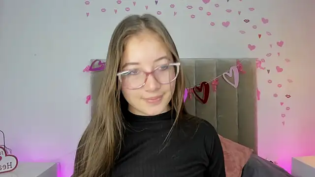 Snapshot of Dahlia_Rousse chatting on 03/04/25, 11:22 Dahlia Rousse online show from 03/04/25, 11:22