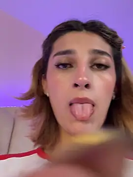 Queensara  online show from 03/15/25, 03:16