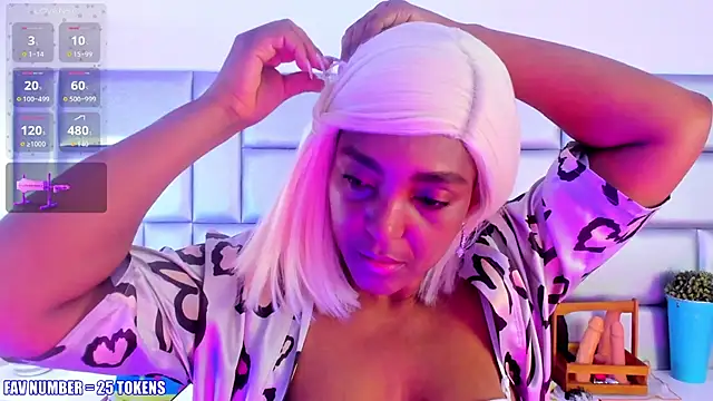 Snapshot of LovelyNickii chatting on 11/14/25, 12:48 LovelyNickii online show from 11/14/25, 12:48