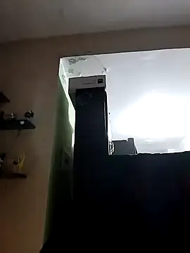 Snapshot of Saweetieyblacksnake chatting on 10/15/25, 05:07 Saweetieyblacksnake online show from 10/15/25, 05:07