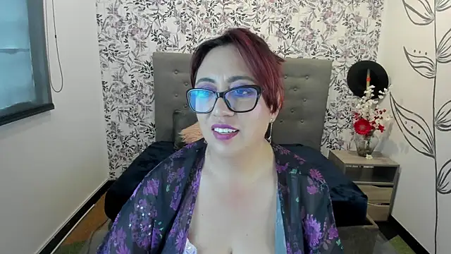 Victoria Adamns online show from 02/22/25, 05:46