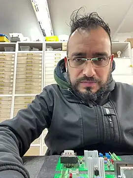 Snapshot of leonardohot1987 chatting on 01/13/25, 05:44 leonardohot1987 online show from 01/13/25, 05:44