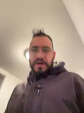 Snapshot of leonardohot1987 chatting on 01/13/25, 08:48 leonardohot1987 online show from 01/13/25, 08:48