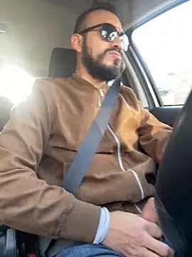 Snapshot of leonardohot1987 chatting on 01/16/25, 02:51 leonardohot1987 online show from 01/16/25, 02:51