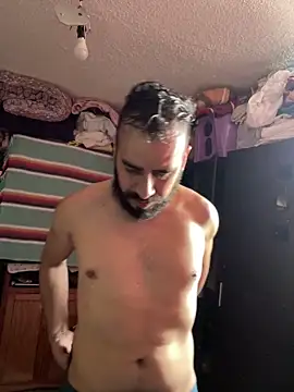 Snapshot of leonardohot1987 chatting on 01/18/25, 08:19 leonardohot1987 online show from 01/18/25, 08:19