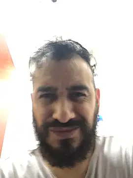 Snapshot of leonardohot1987 chatting on 02/06/25, 05:25 leonardohot1987 online show from 02/06/25, 05:25