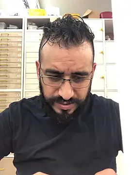 Snapshot of leonardohot1987 chatting on 02/07/25, 05:10 leonardohot1987 online show from 02/07/25, 05:10