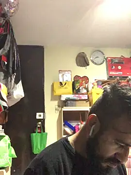 Snapshot of leonardohot1987 chatting on 02/09/25, 06:22 leonardohot1987 online show from 02/09/25, 06:22