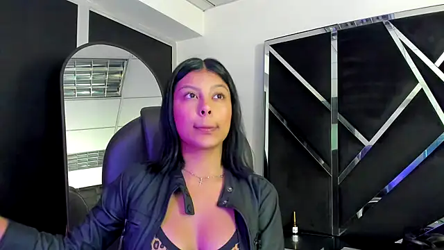 Salmaportman69 online show from 10/19/25, 04:02