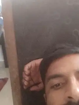 Snapshot of gawwalibhabhi_24 chatting on 10/30/25, 09:33 gawwalibhabhi 24 online show from 10/30/25, 09:33