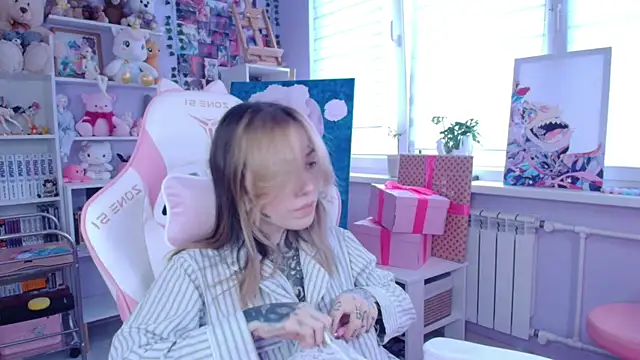 Catharsisi online show from 10/13/25, 01:33