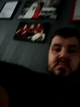 Snapshot of Mike3821 chatting on 01/10/25, 02:34 Mike3821 online show from 01/10/25, 02:34