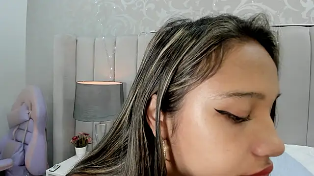 Snapshot of TaniaParker chatting on 02/27/25, 03:15 TaniaParker online show from 02/27/25, 03:15