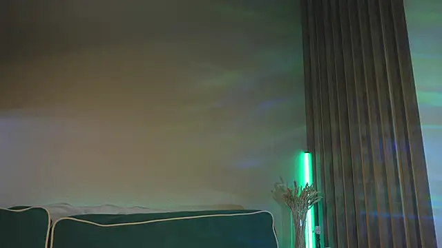 milasmiu online show from 02/12/25, 09:11