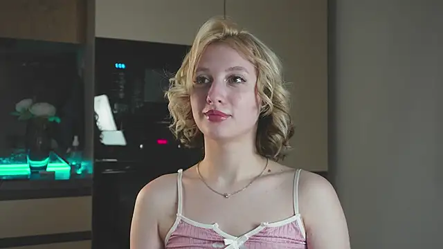 milasmiu online show from 03/14/25, 11:11