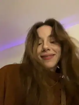 Snapshot of Mary_Leaf chatting on 02/17/25, 11:53 Mary Leaf online show from 02/17/25, 11:53