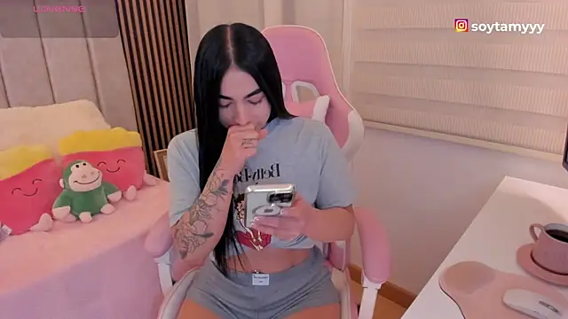 tamy xoo online show from 10/23/25, 04:17