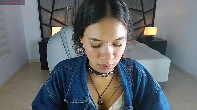 Snapshot of ilitzy_cardona chatting on 10/01/25, 08:26 ilitzy cardona online show from 10/01/25, 08:26