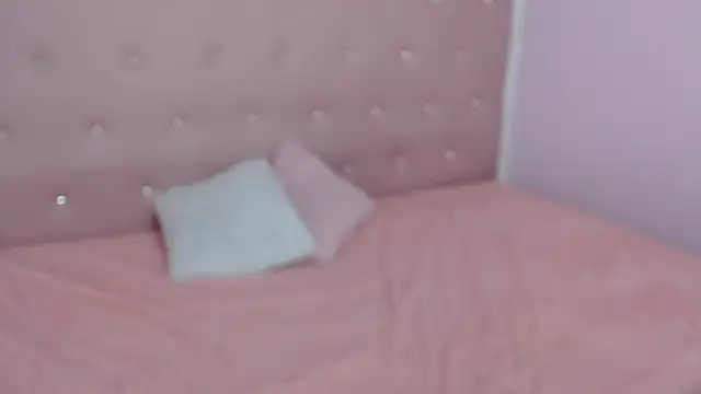Snapshot of candyre chatting on 01/30/25, 04:02 candyre online show from 01/30/25, 04:02
