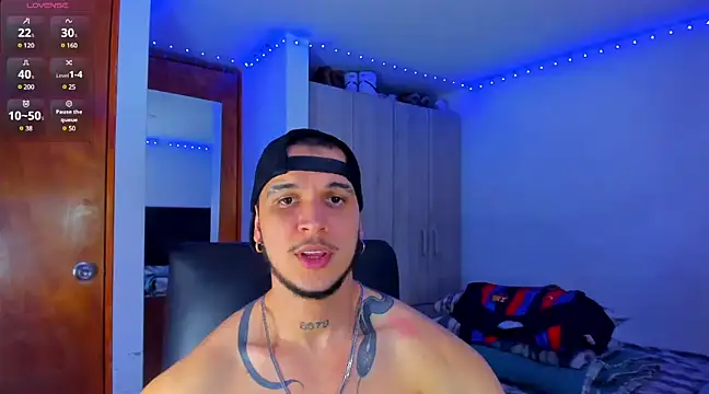 Snapshot of austinoficial chatting on 03/06/25, 08:08 austinoficial online show from 03/06/25, 08:08