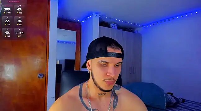 Snapshot of austinoficial chatting on 03/11/25, 10:18 austinoficial online show from 03/11/25, 10:18