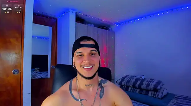 Snapshot of austinoficial chatting on 03/21/25, 05:32 austinoficial online show from 03/21/25, 05:32