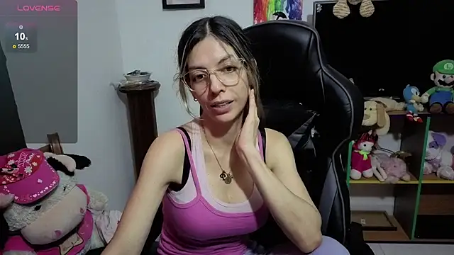 Princezzlove3 online show from 10/25/25, 02:52