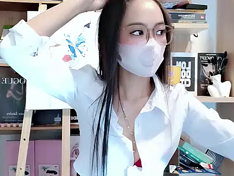 Lush-Office online show from 10/08/25, 06:22