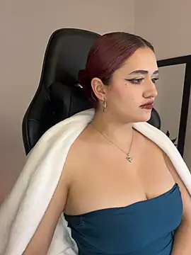 Snapshot of raven__white1 chatting on 01/18/25, 12:13 raven white1 online show from 01/18/25, 12:13