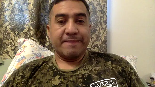 Snapshot of smoothwick chatting on 02/15/25, 03:17 smoothwick online show from 02/15/25, 03:17