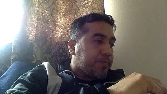 Snapshot of smoothwick chatting on 03/15/25, 06:10 smoothwick online show from 03/15/25, 06:10