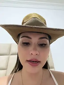 Aitana Hilton  online show from 02/08/25, 01:43