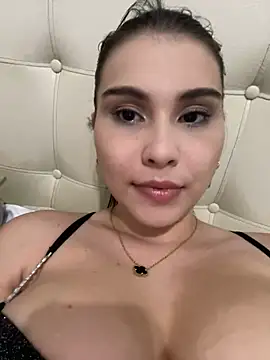 Aitana Hilton  online show from 03/18/25, 11:53