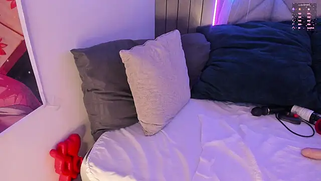 Snapshot of SabrinaSpell_ chatting on 02/23/25, 06:01 SabrinaSpell online show from 02/23/25, 06:01