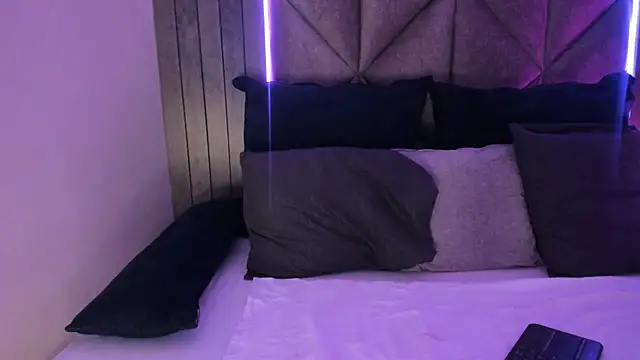 Snapshot of SabrinaSpell_ chatting on 02/27/25, 11:41 SabrinaSpell online show from 02/27/25, 11:41