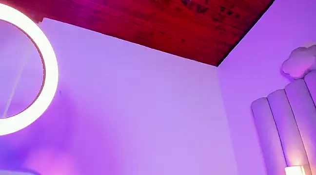 Snapshot of SabrinaSpell_ chatting on 03/01/25, 03:27 SabrinaSpell online show from 03/01/25, 03:27