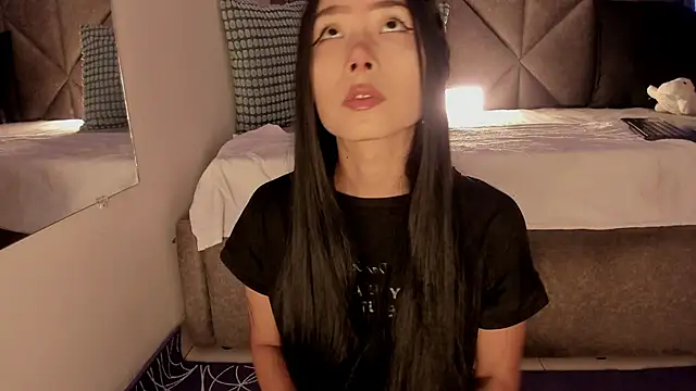 Snapshot of SabrinaSpell_ chatting on 11/14/25, 11:53 SabrinaSpell online show from 11/14/25, 11:53